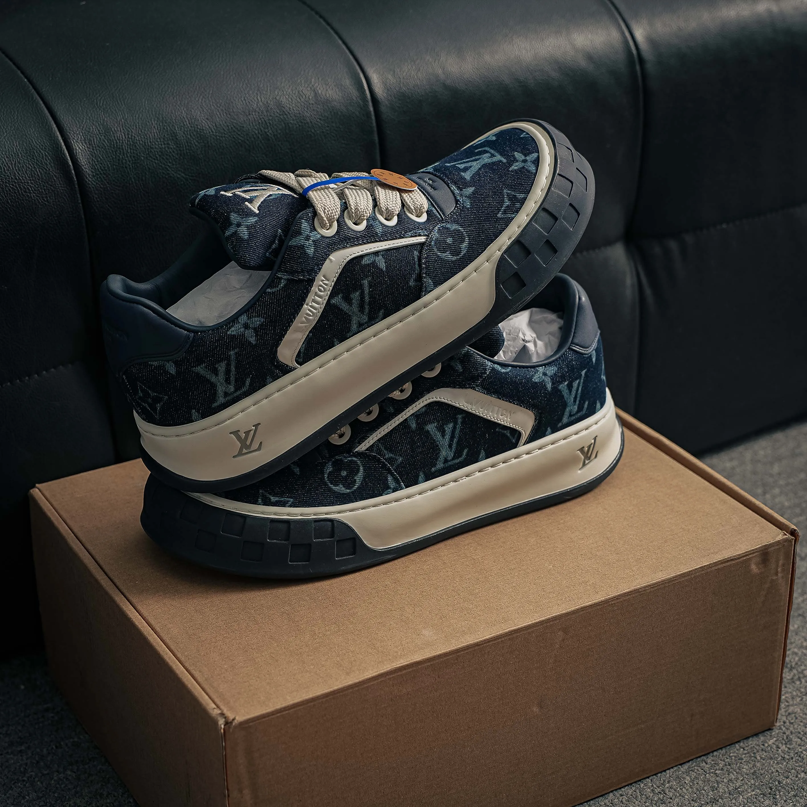 # LV tilted ， Shoes，Sneakers， Shoes，Skate Shoes~~ Sneakers， LV Shoes ， Cushioning TPU Vuitton ，